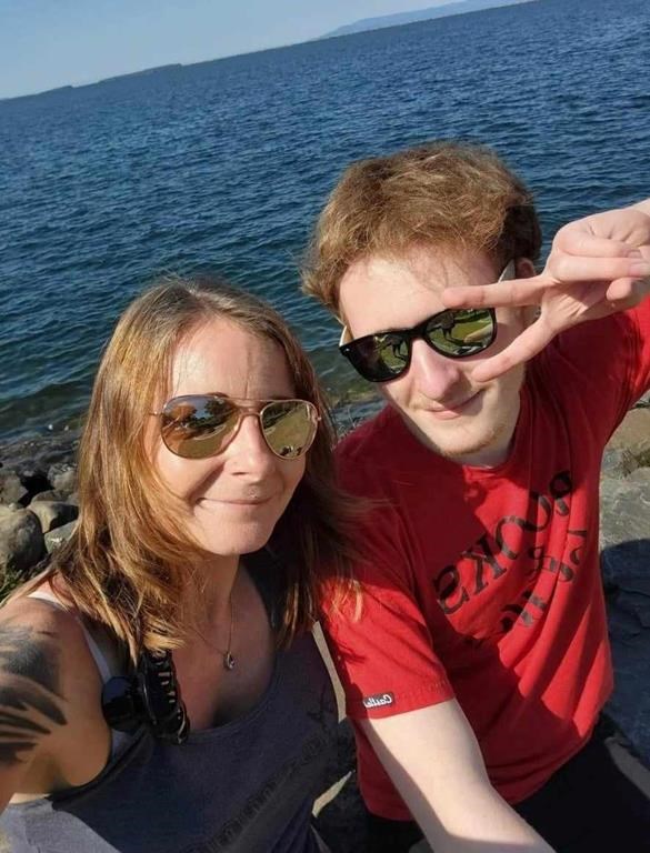 Ким Просър беше ядосана и погълната от скръб когато научи