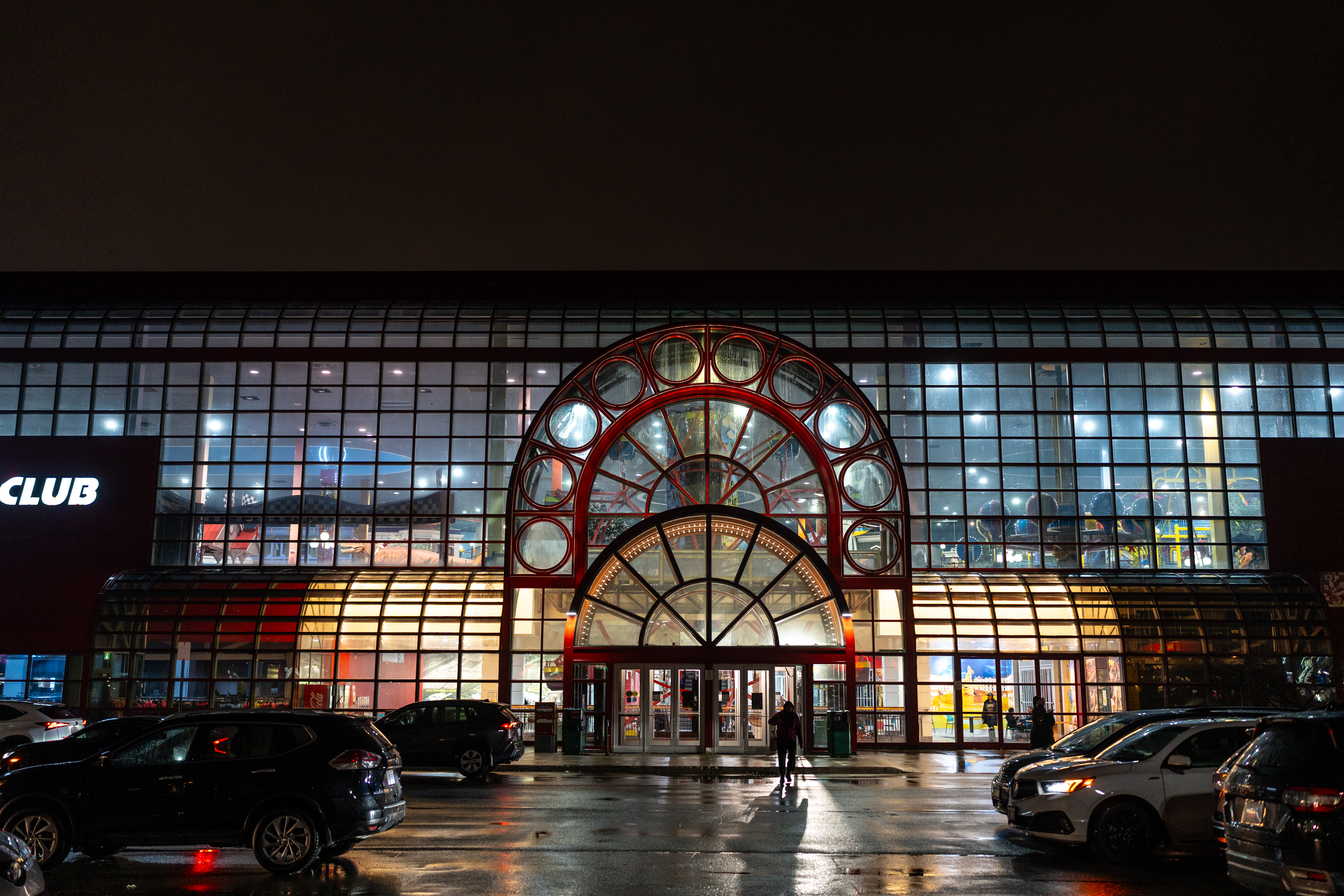 The exterior of the Woodbine Centre & Fantasy Fair in Etobicoke, Ont., at night.