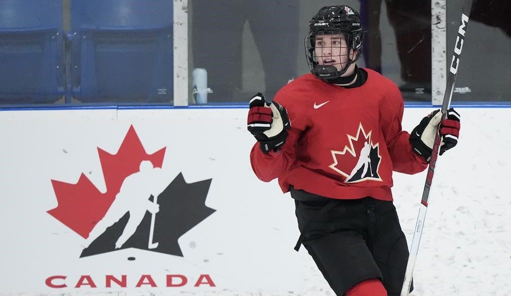 Маклин Селебрини отбеляза гол и четири асистенции когато Канада победи