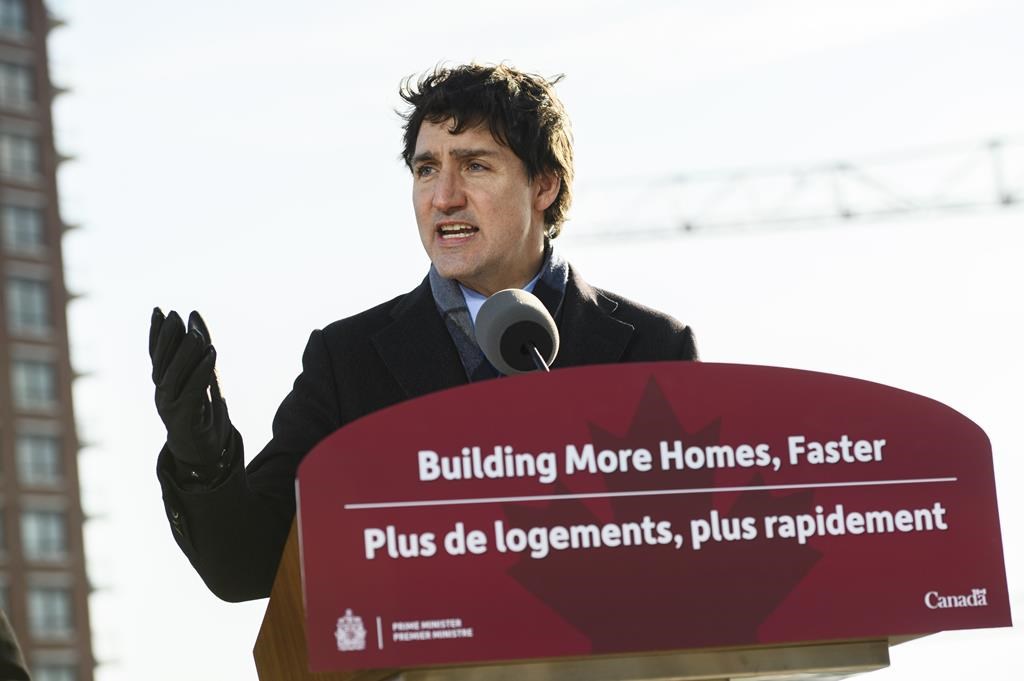 Федералното правителство казва че ще даде на Торонто близо половин