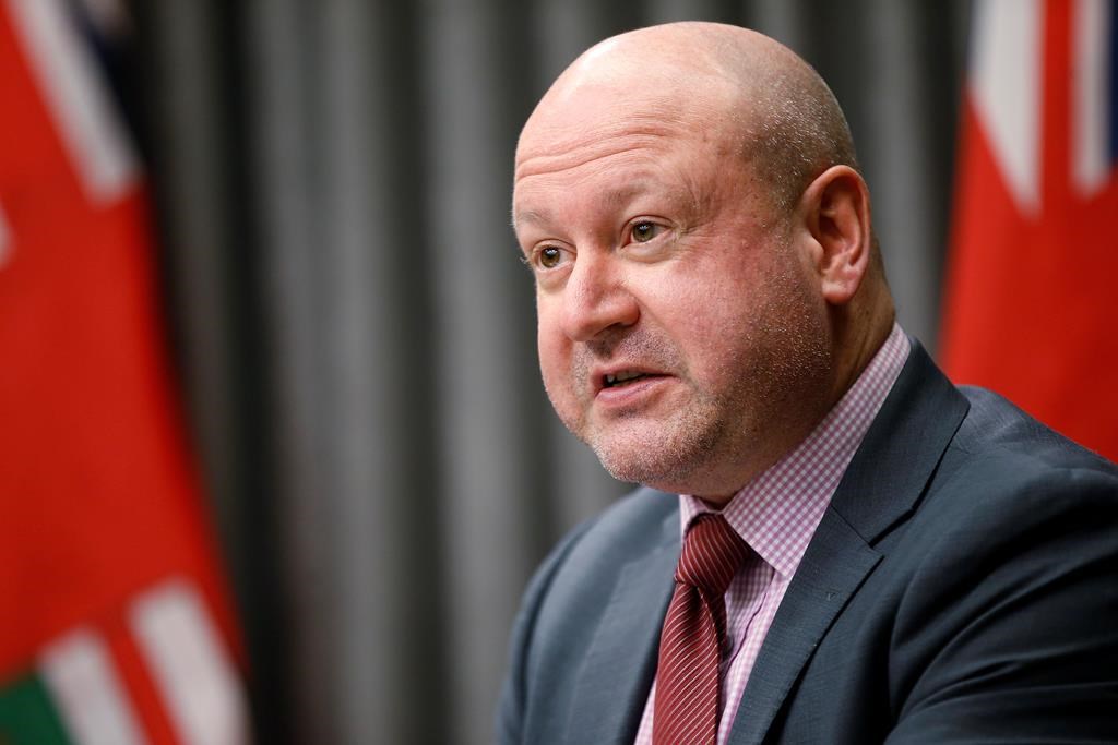 Министърът на здравеопазването и главният лекар на Манитоба призовават хората