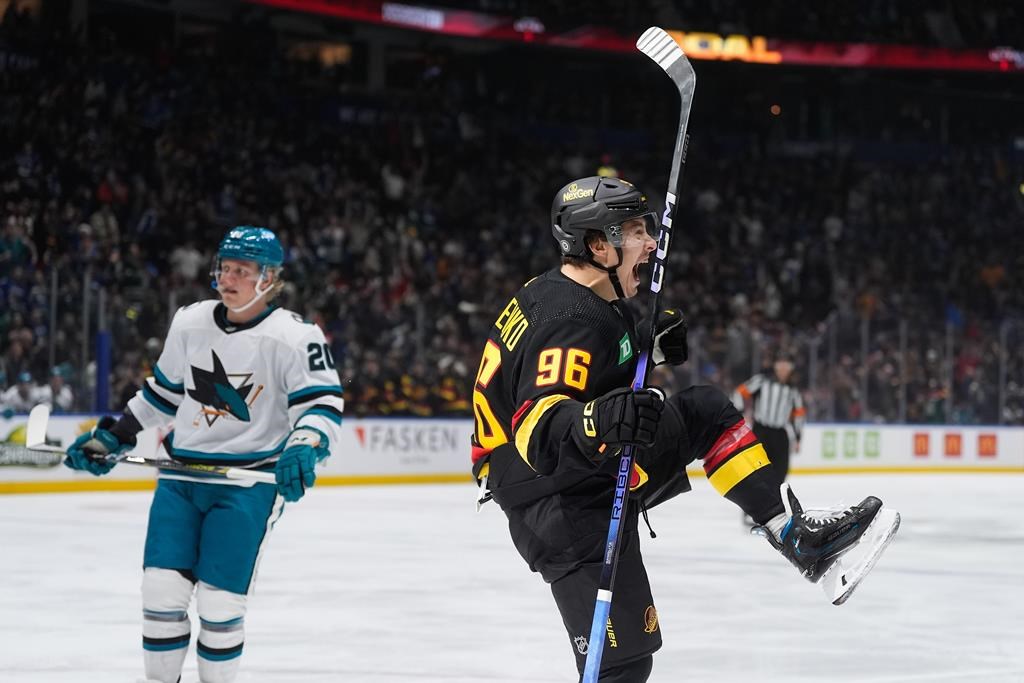 Нападателят на Ванкувър Кенъкс Андрей Кузменко получи ранен подарък за