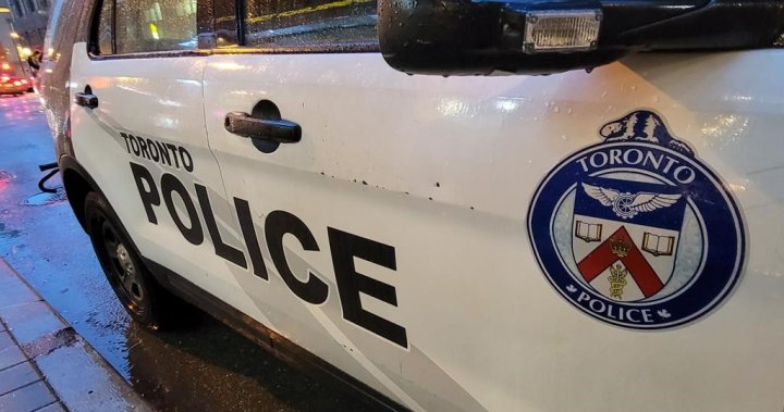 多伦多警方逮捕一名男子，涉嫌因种族仇恨袭击保安人员