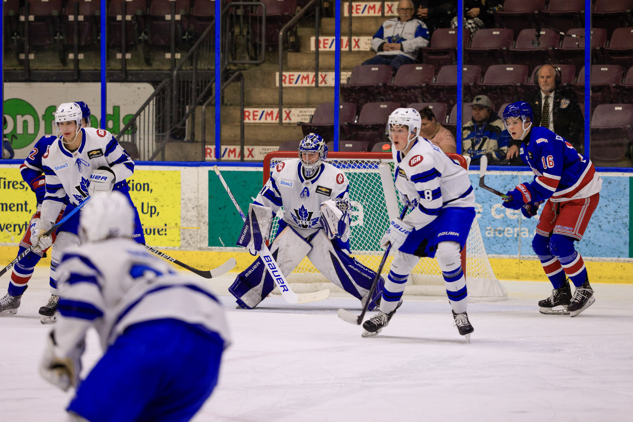 Junior hockey: Rockets blank Giants, Vees shut out Spruce Kings