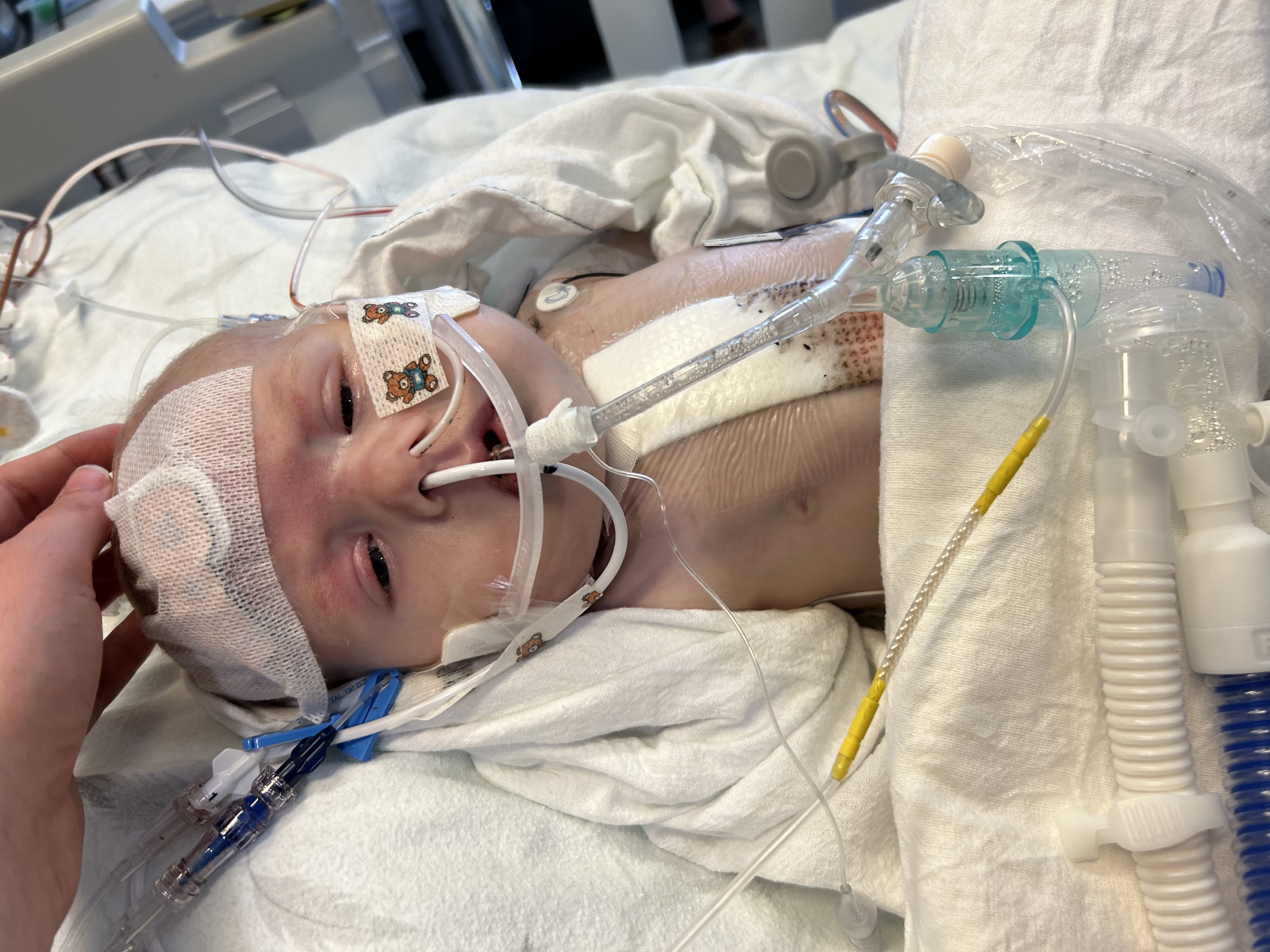 Добавянето на множество нови хирурзи води до обновяването на отделението