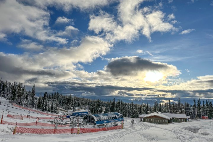After fresh snowfall, Big White Ski Resort to open Friday