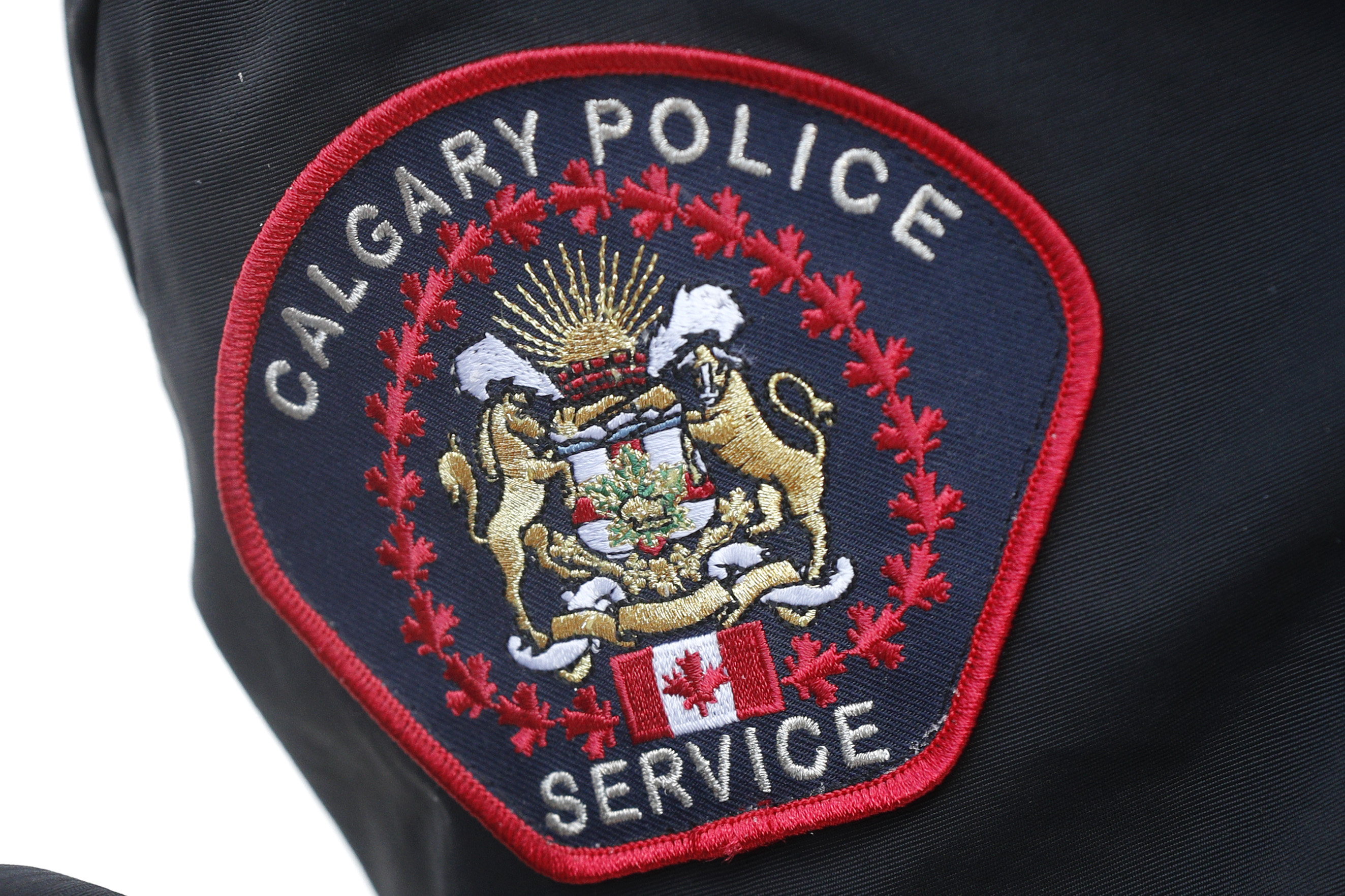 21 годишен мъж от Калгари е обвинен приблизително три месеца след