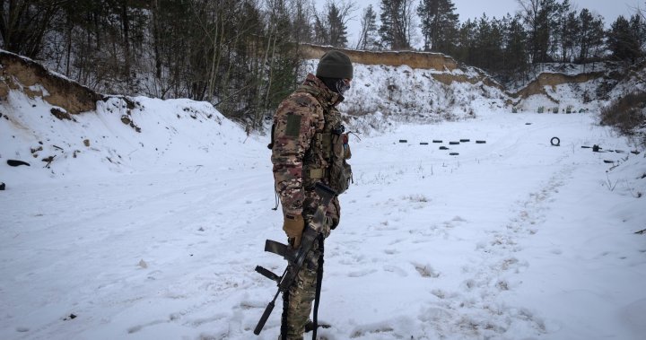 Украйна обмисля искането на военните да мобилизира още 500 000 за война: Зеленски