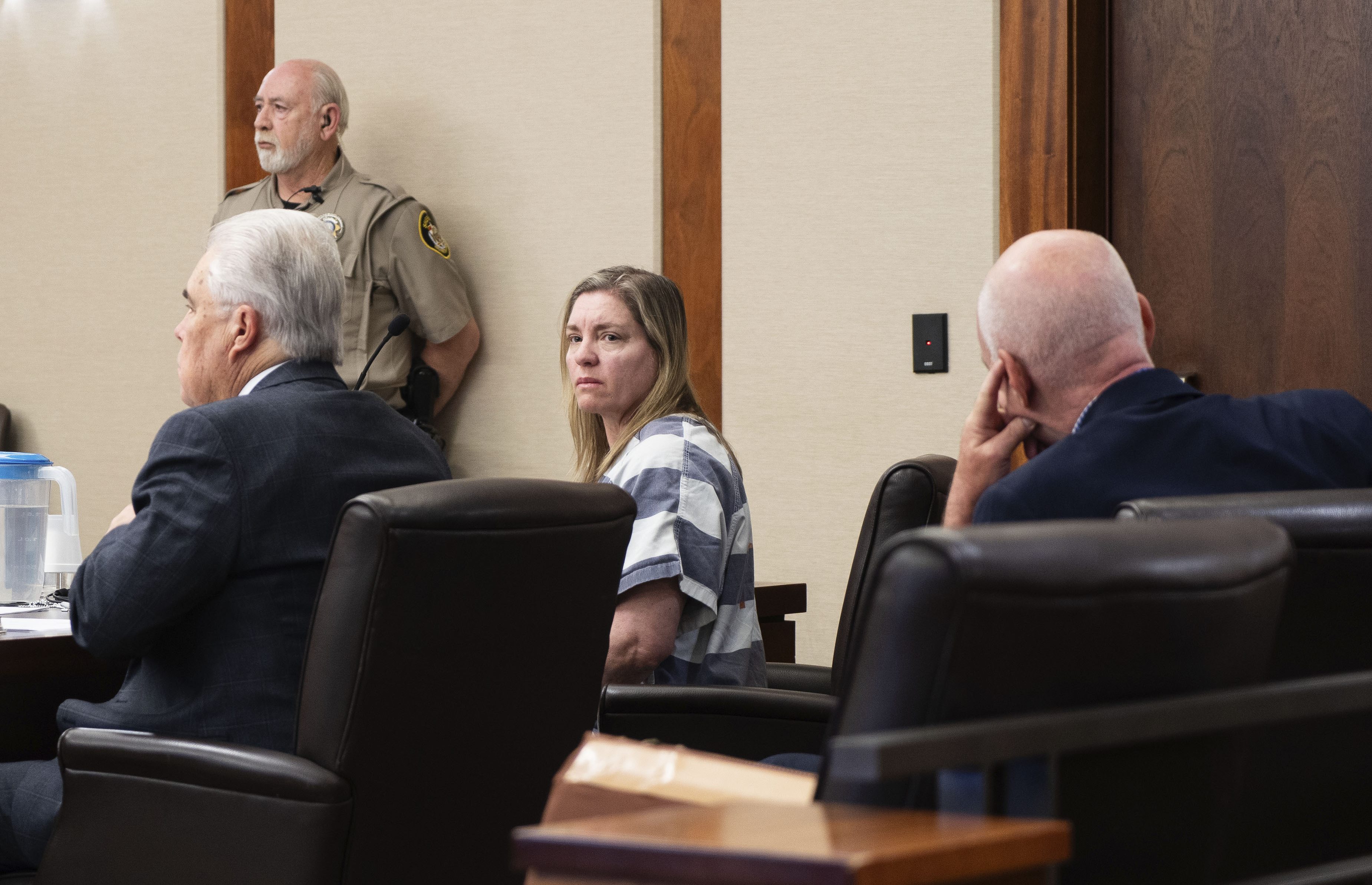 ЗАБЕЛЕЖКА Следната статия съдържа подробности които някои може да сметнат