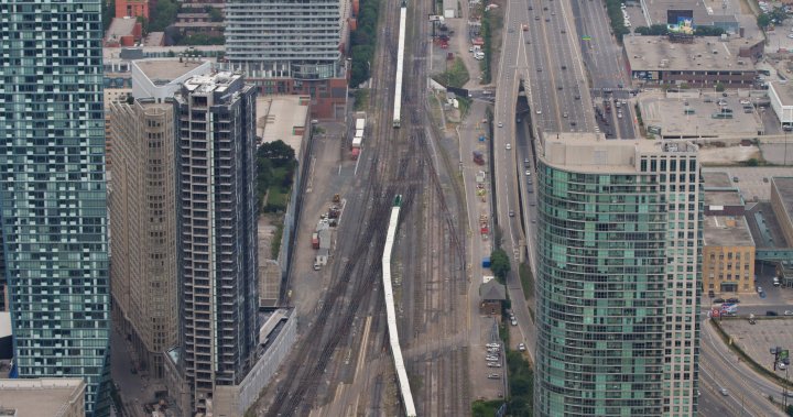 Онтарио планира „огромни количества гъстота“ по транзитните линии