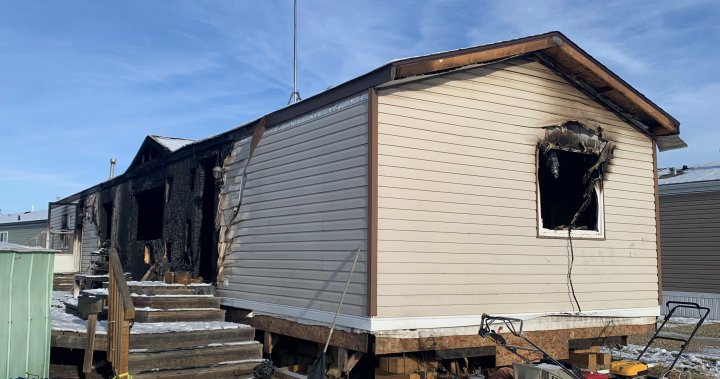 Семейство спасено от опожарен дом в Камроуз, обвинения в опит за убийство срещу роднина