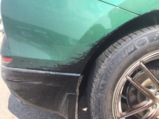 Tar stains on Melinda Lee’s vehicle.