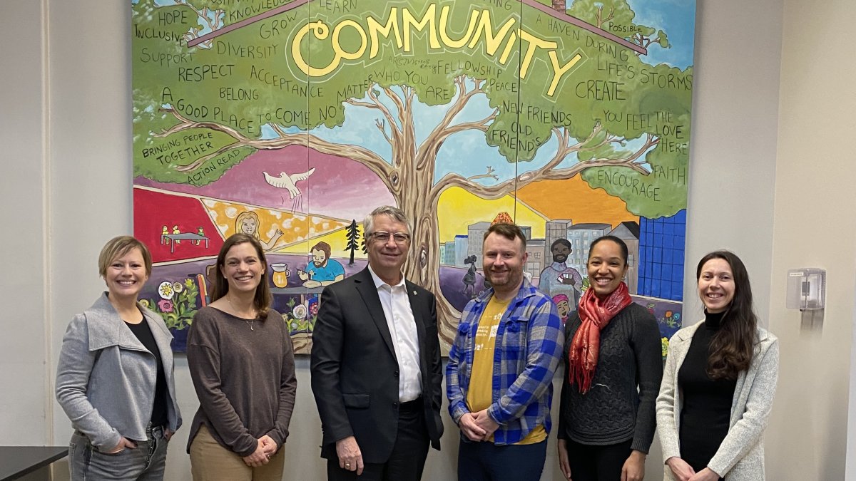 From L to R: Glenna Banda-United Way Guelph Wellington Dufferin, Beth Ann Valente–The Guelph Community Foundation, Lloyd Longfield-Member of Parliament for Guelph, Tom Armitage-the SEED, Jaya James-Hope House Guelph and Sarah Meunier-Chalmers Centre.