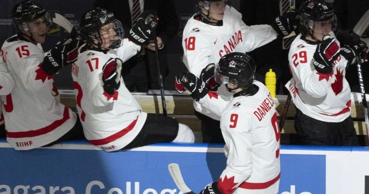 Канада печели с 5-2 срещу Финландия в световното първенство по хокей за юноши
