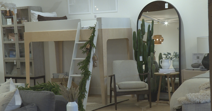 Търговец на мебели Penticton предупреждава потребителите че цените на мебелите