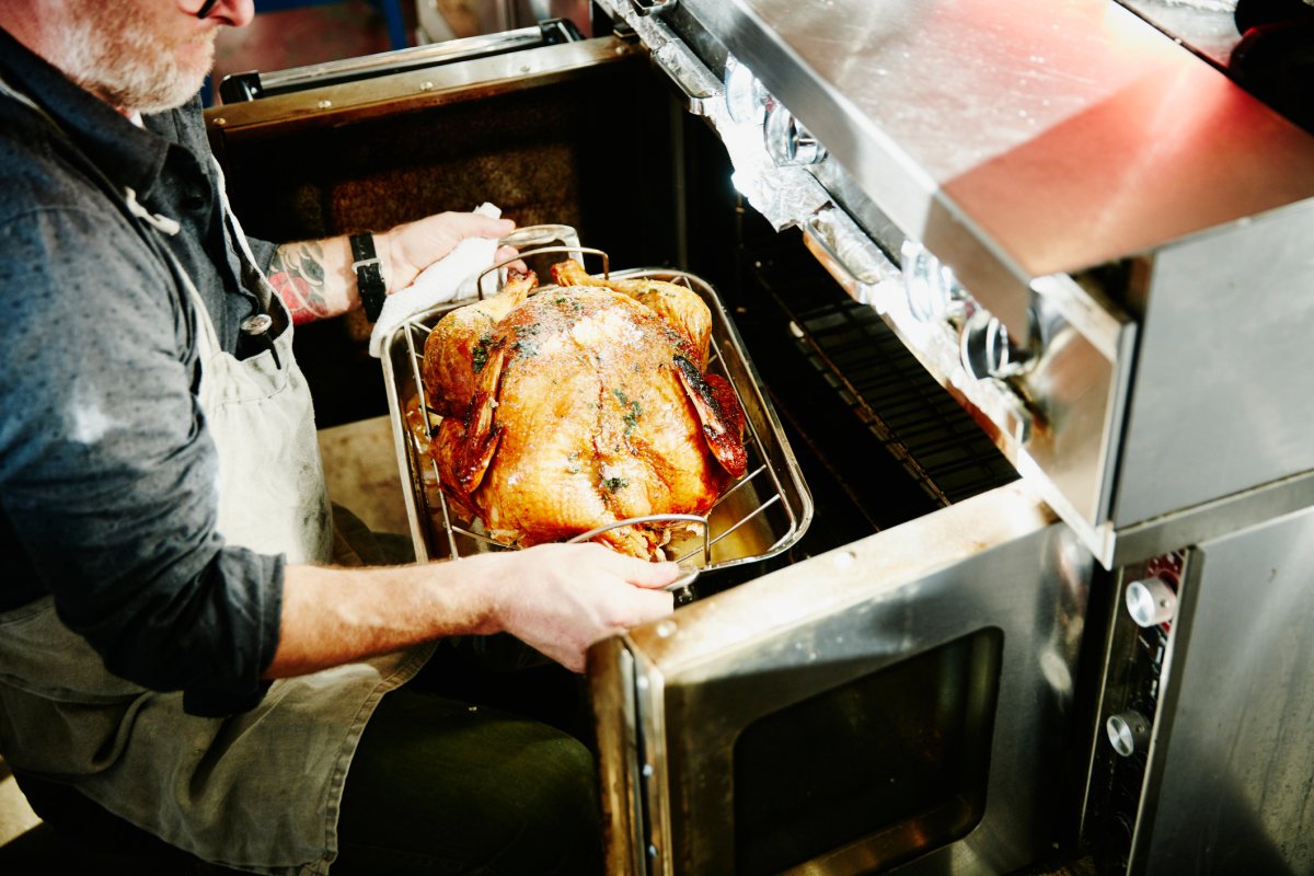 Disposable Pans Can Cook More Than The Christmas Goose