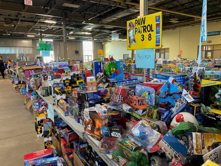 London, Ont. Salvation Army switches up Christmas Hamper format