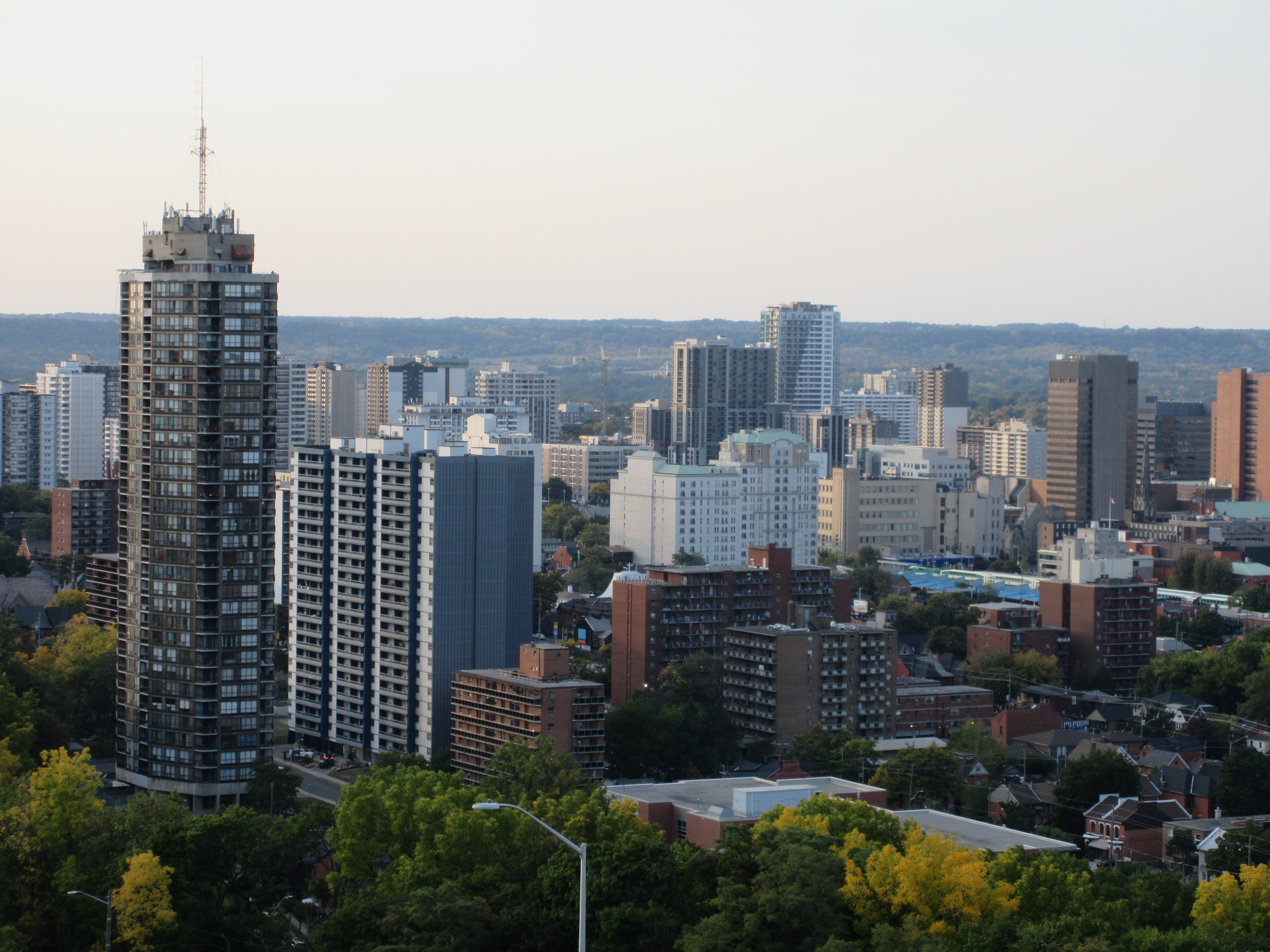 Предложеният данък от един процент върху свободните жилищни единици в