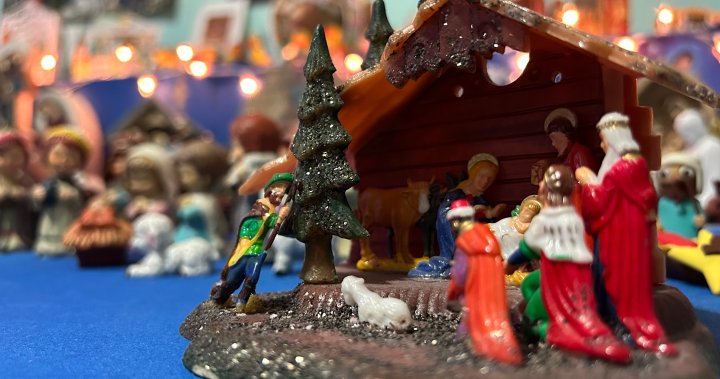 Питърбъро Онтарио резидент Ан Тейлър колекционира сцени от Рождество Христово
