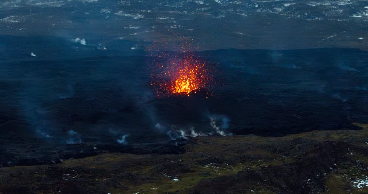 Потоците лава от вулкан който изригна тази седмица в Исландия
