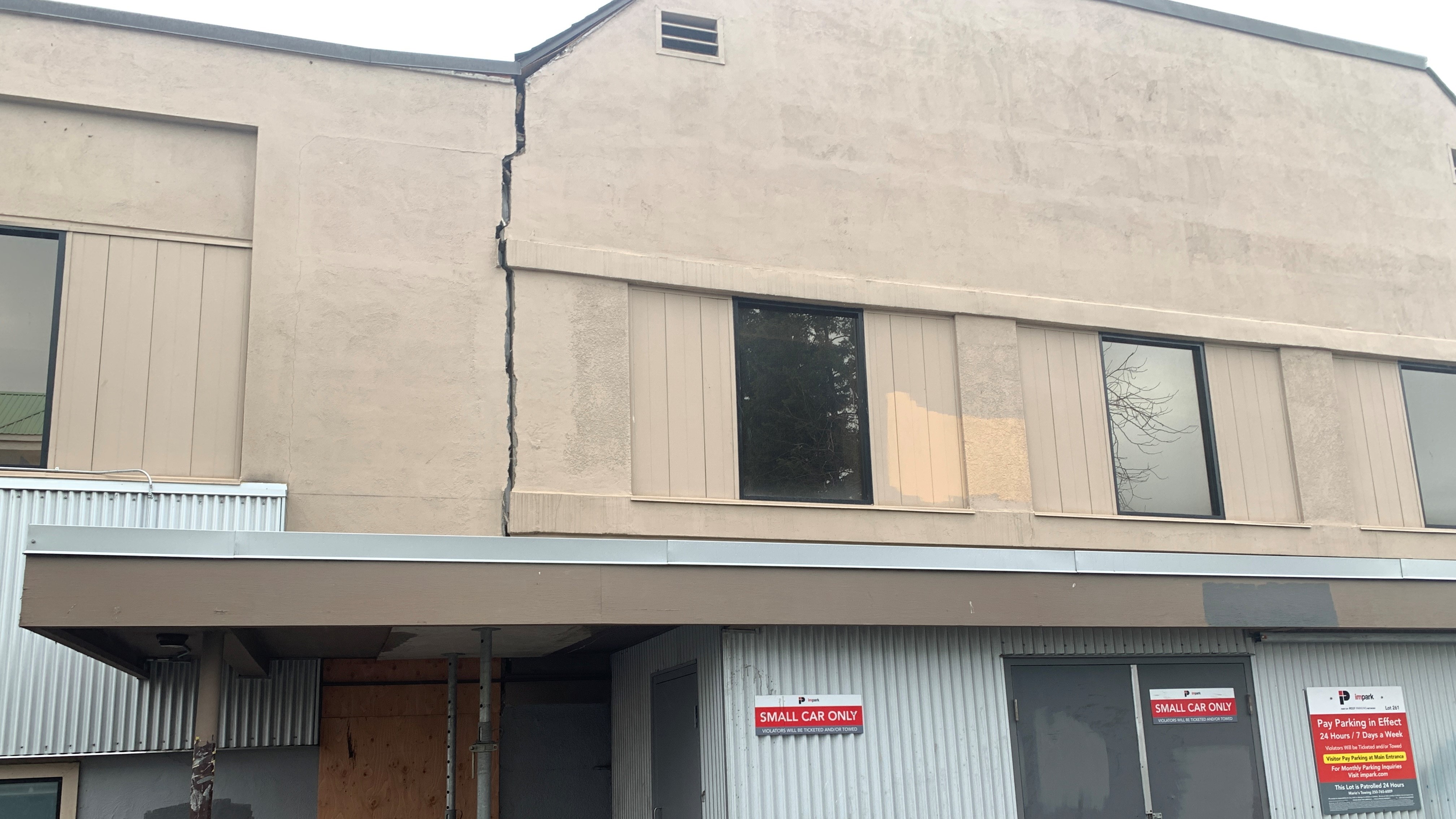 Търговска сграда в центъра на Келоуна беше евакуирана след като