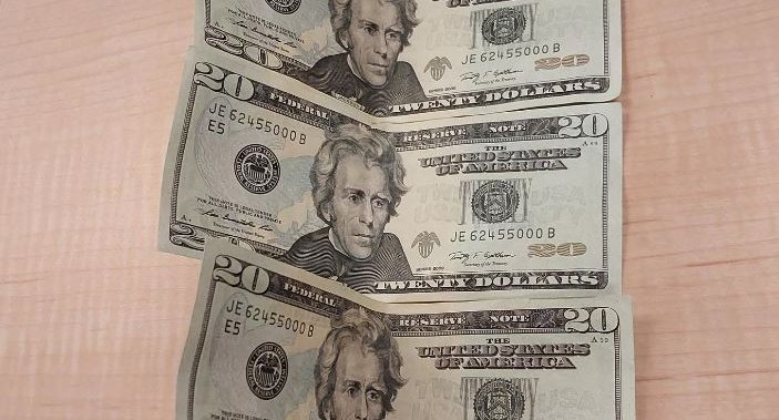 Полицията предупреждава да бъде нащрек за фалшиви банкноти на САЩ,