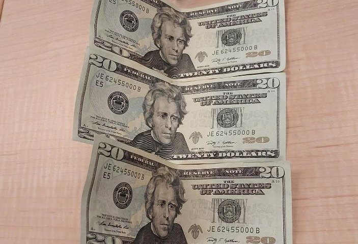 Watch out for counterfeit U.S. bills: Kingston police