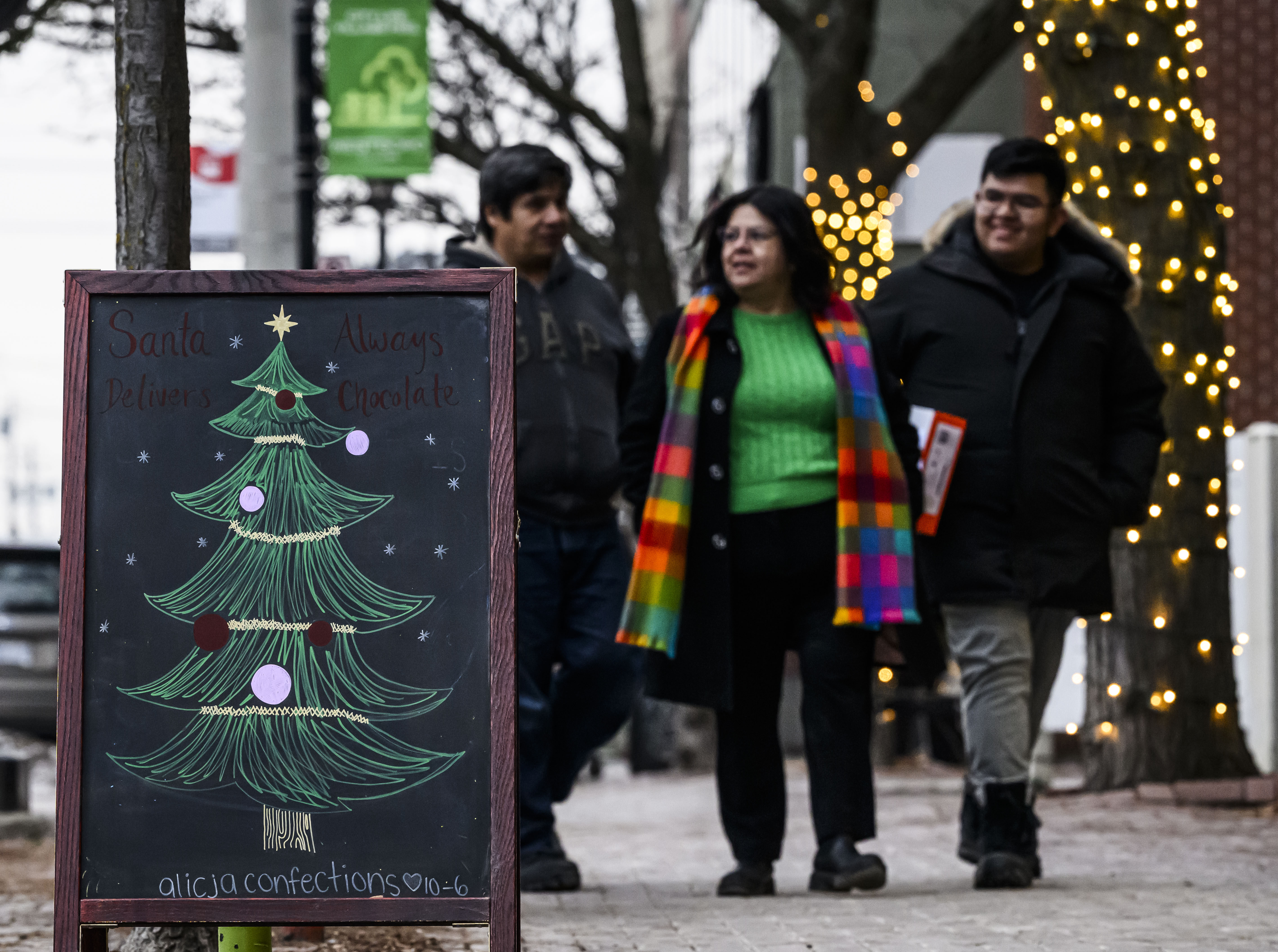 Canada’s foggy, green Christmas Day was also warmer than usual