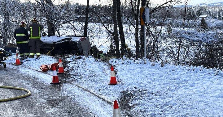 Шофьор загина при катастрофа на Pinehill Road в Бриджнорт: Окръг Питърбъро OPP