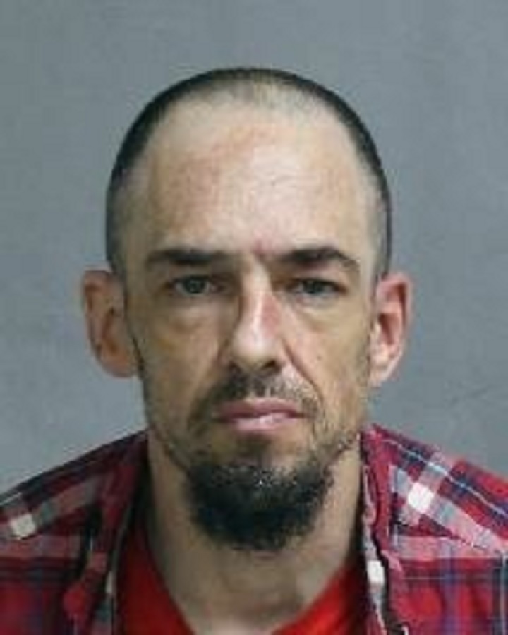 Един заподозрян е в сила докато други трима са обвинени