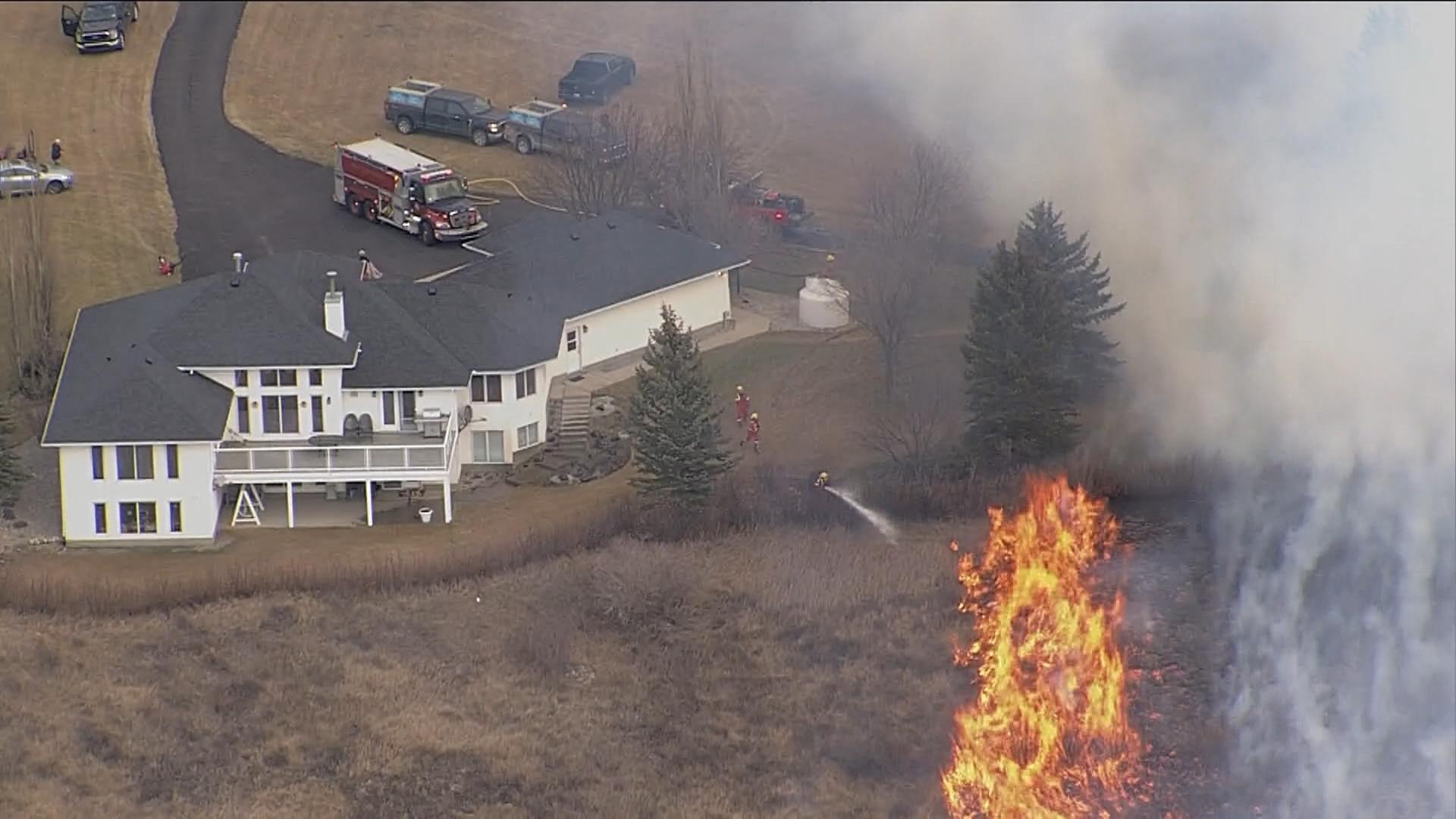 Тревен пожар северозападно от Еърдри е потушен, „няма значителни загуби“: служители