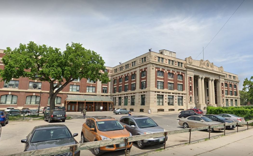 Правителството на Манитоба обяви откриването на своята първа клиника за бърз