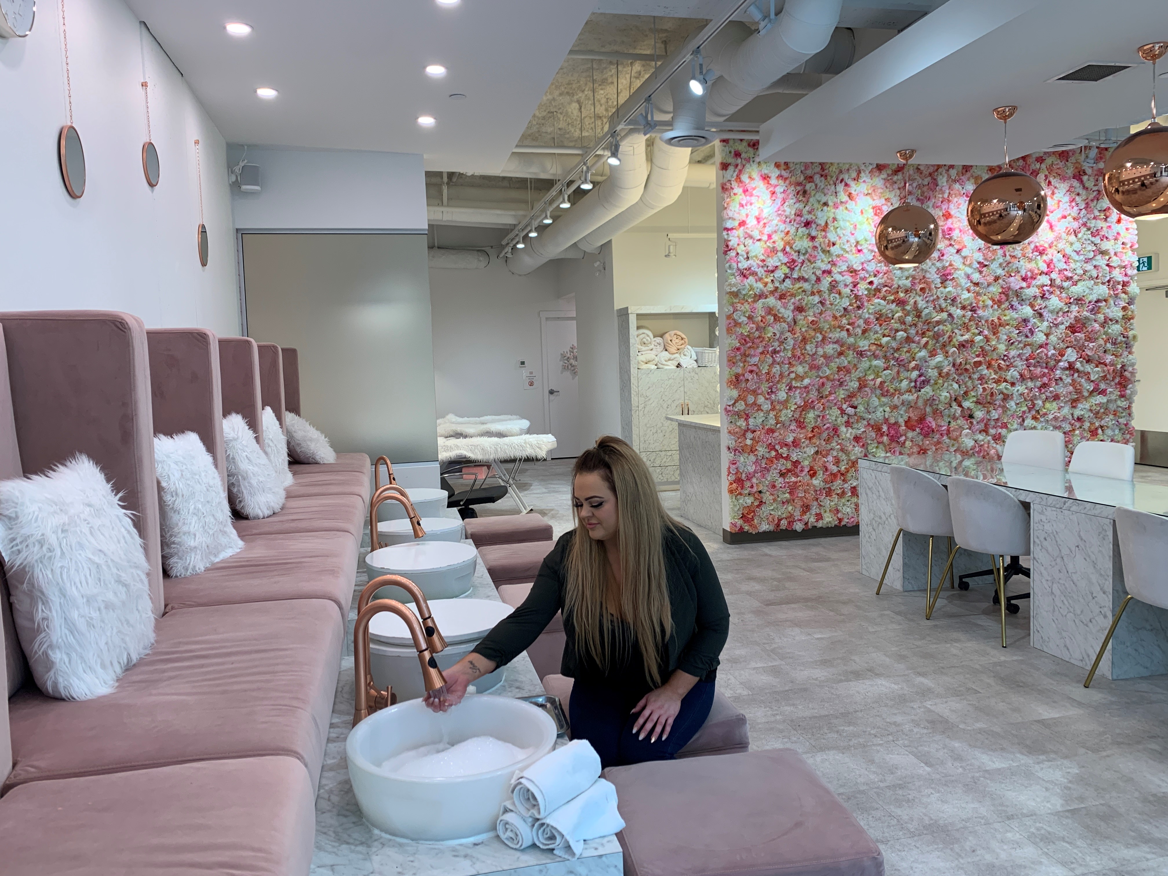 Декември обикновено е натоварен месец за търговците на дребно и