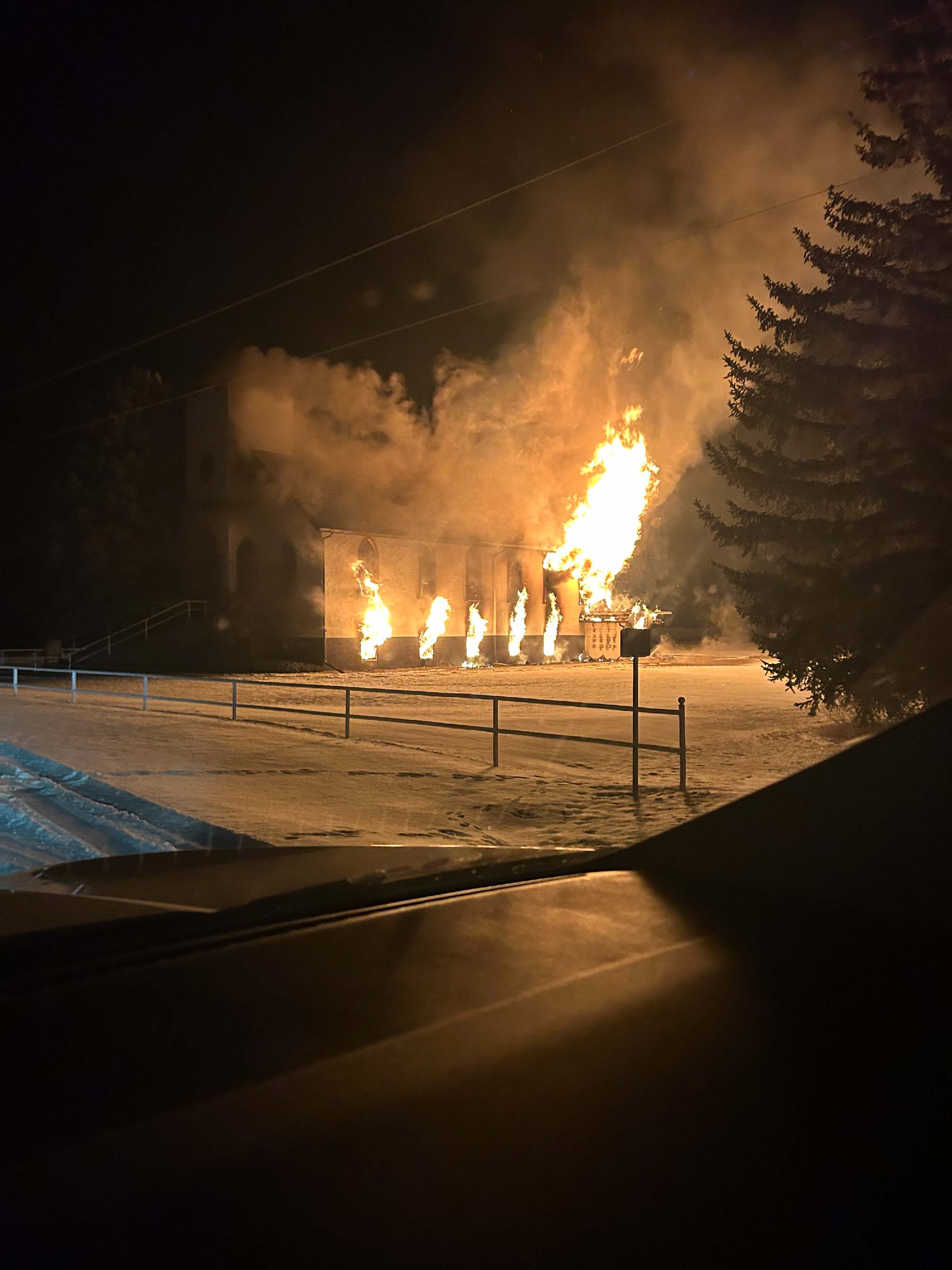 RCMP пое разследване на пожар в църквата на адвентистите от