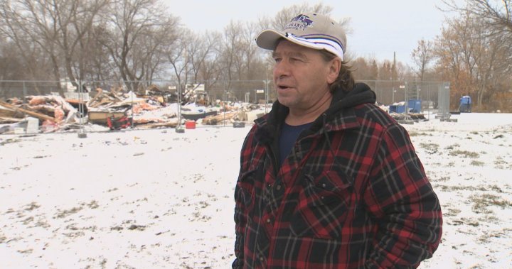 十口之家在加拿大Manitoba省的West St. Paul失火中失去了一切