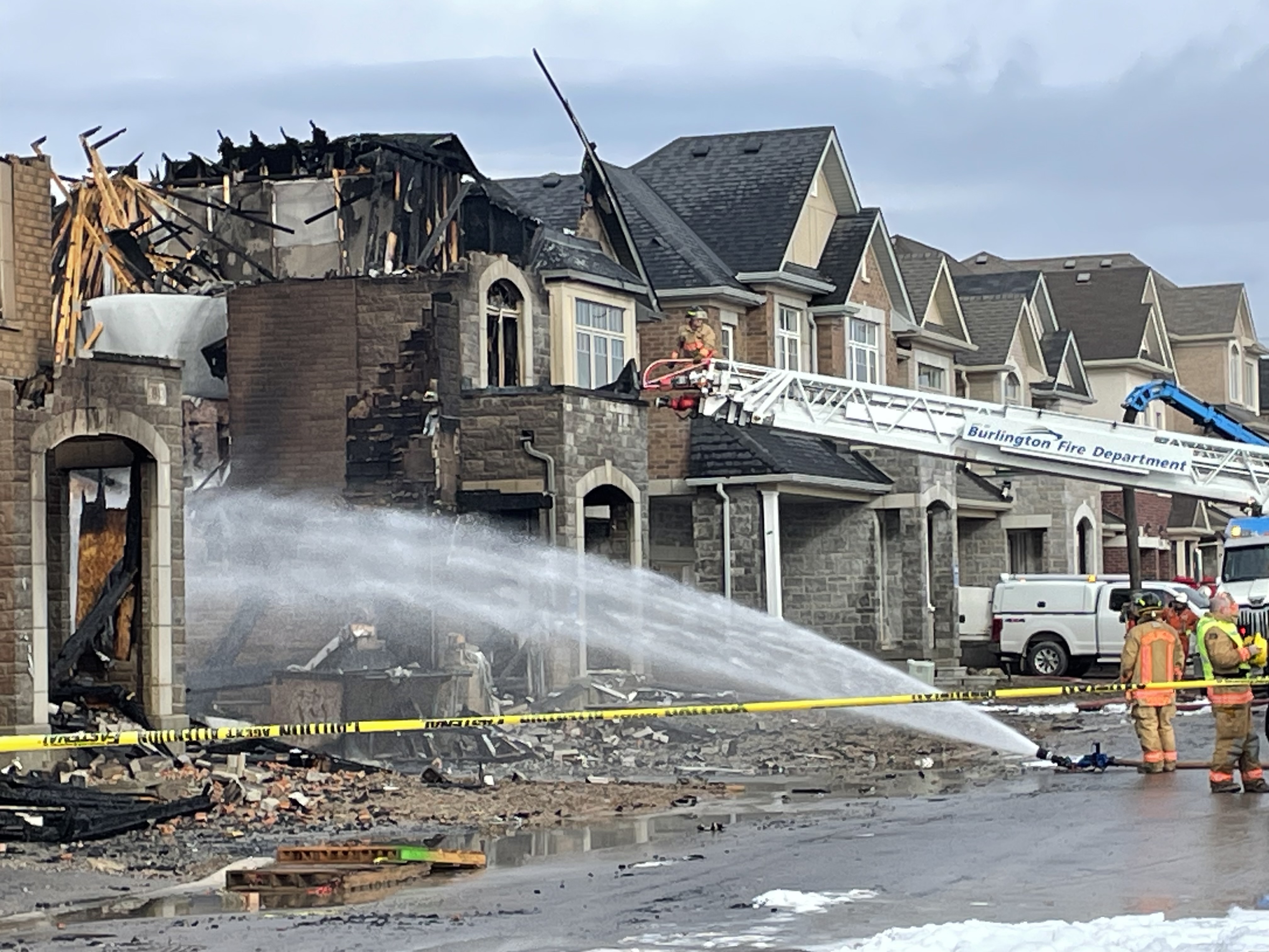 Fire Breaks Out At Homes Under Construction In Burlington | Globalnews.ca