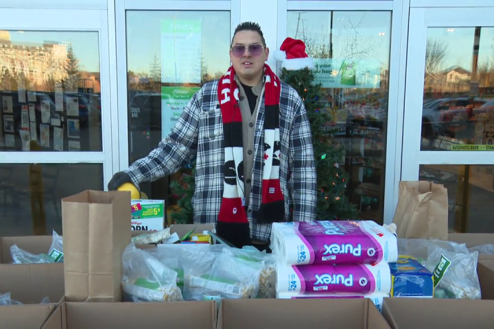 Edmonton’s ‘Can Man Dan’ camping out in support of food bank once again