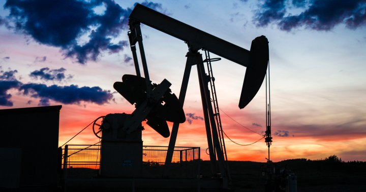 Отава се готви да разкрие отдавна обещаното ограничение на емисиите за петролния и газовия сектор