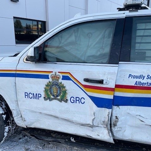 Alberta RCMP reminding drivers to slow down after officer struck on QE2