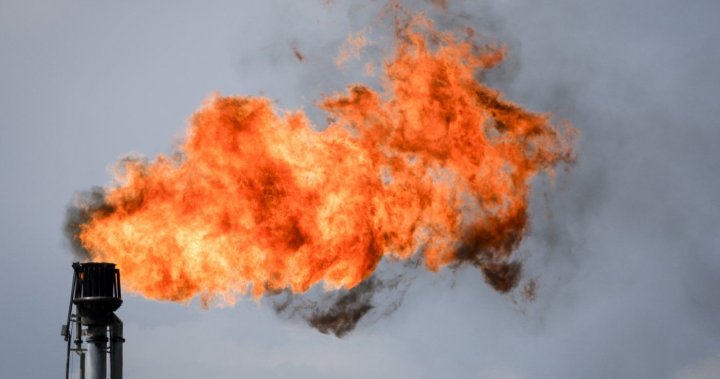 Секторът на петрола и газа предупреждава, че таванът на емисиите може да доведе до съкращаване на производството