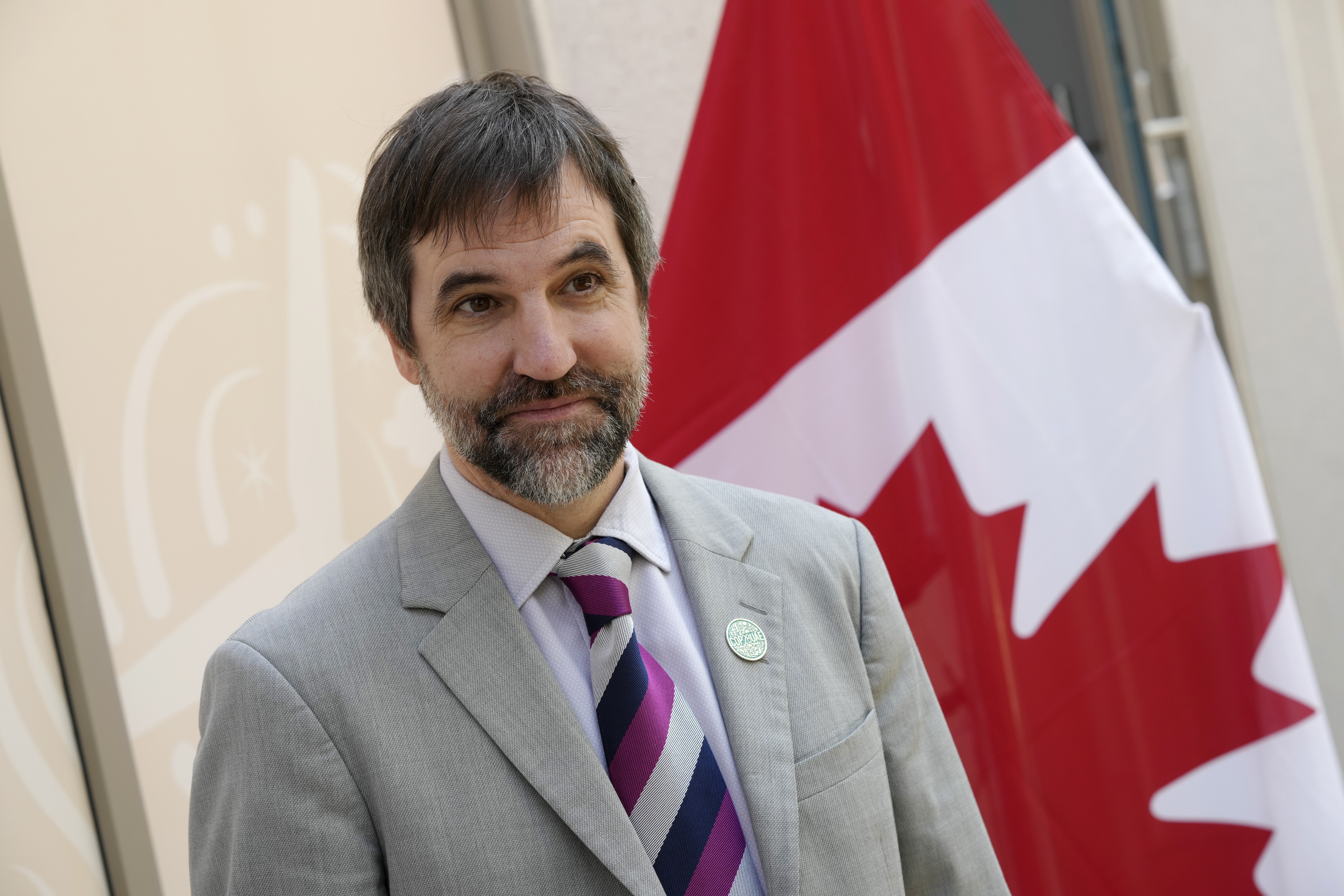 Министърът на околната среда Стивън Гилбо ще очертае във вторник