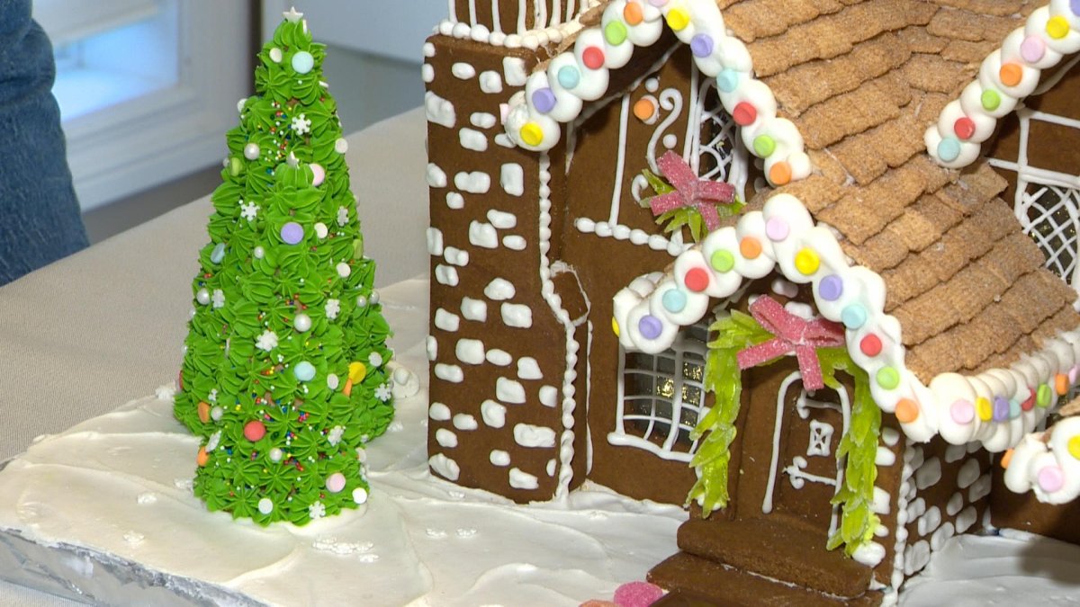 Tigard Entrepreneur Pitches Mess-Free Gingerbread House on 'Shark