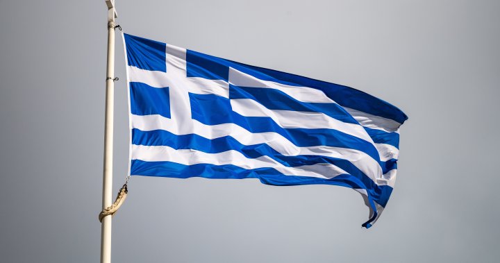 Дясноцентристкото правителство на Гърция заяви в четвъртък че ще изпълни