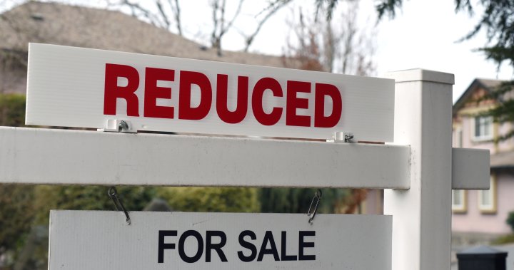 Онтарио отбелязва по-голямата част от спадовете на цените на жилищата. Тези пазари също отбелязват спадове