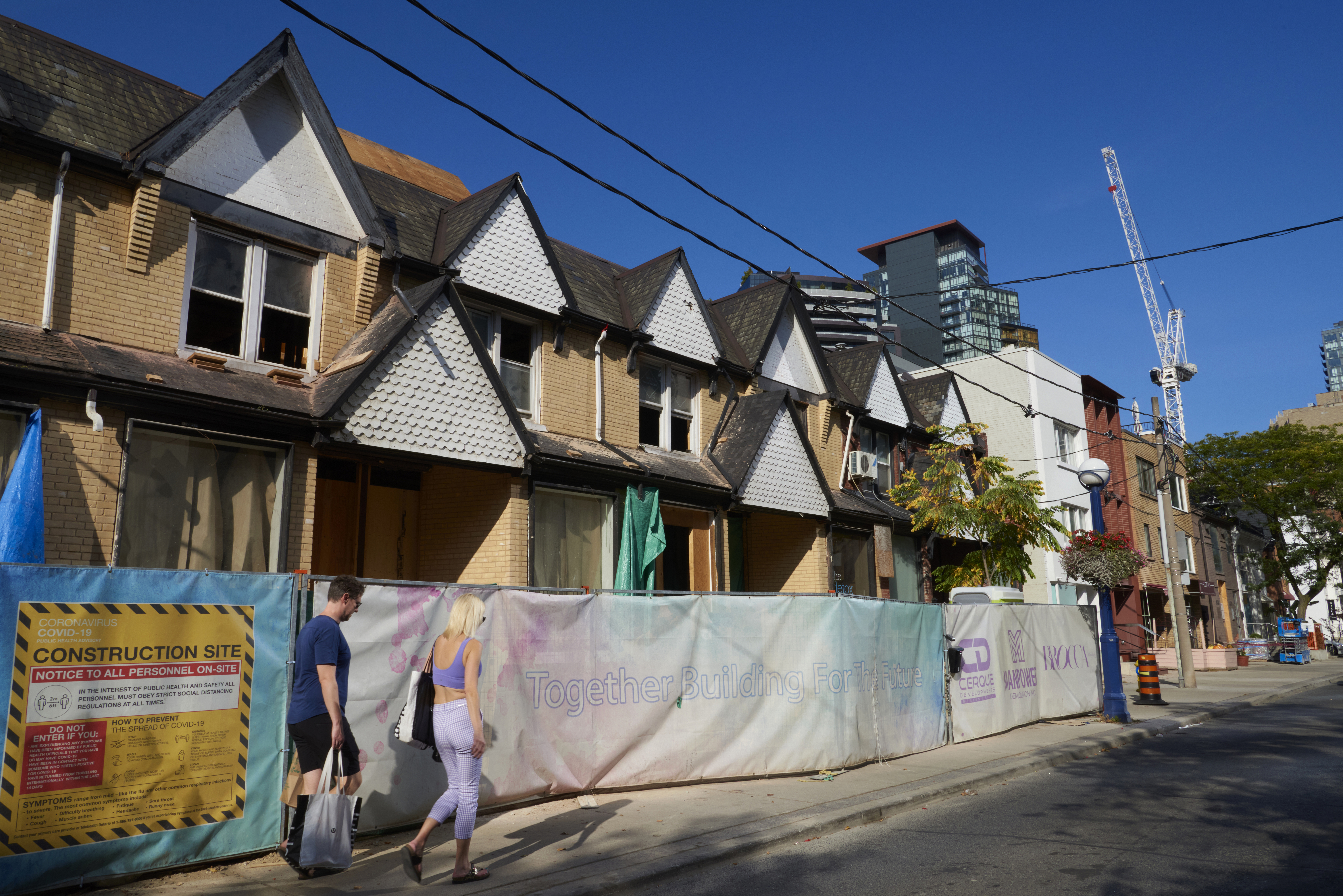 С края на 2023 г нова анкета показва че канадските