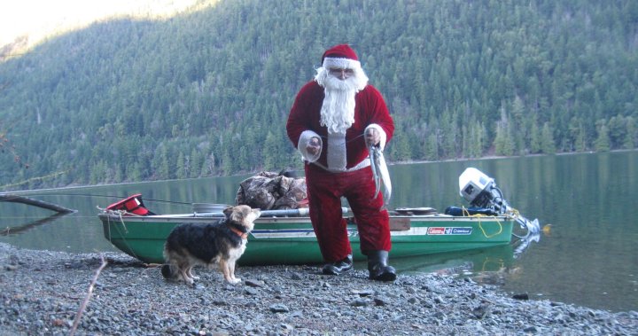 пр.н.е. „Дядо Коледа“ се измъква от близко обаждане при скално свлачище на остров Ванкувър