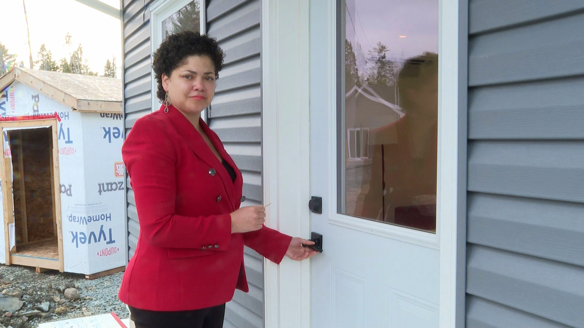 Това е третата част от поредицата Global News наречена На