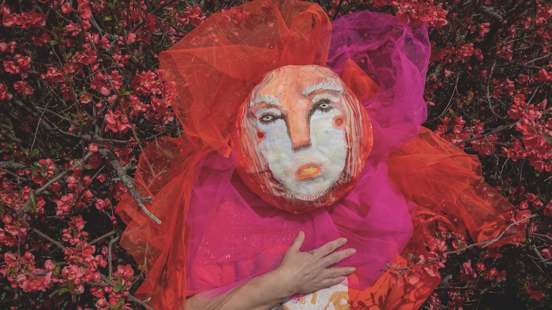 Група противоречиви стенописи които бяха предложени за Върнън Британска Колумбия