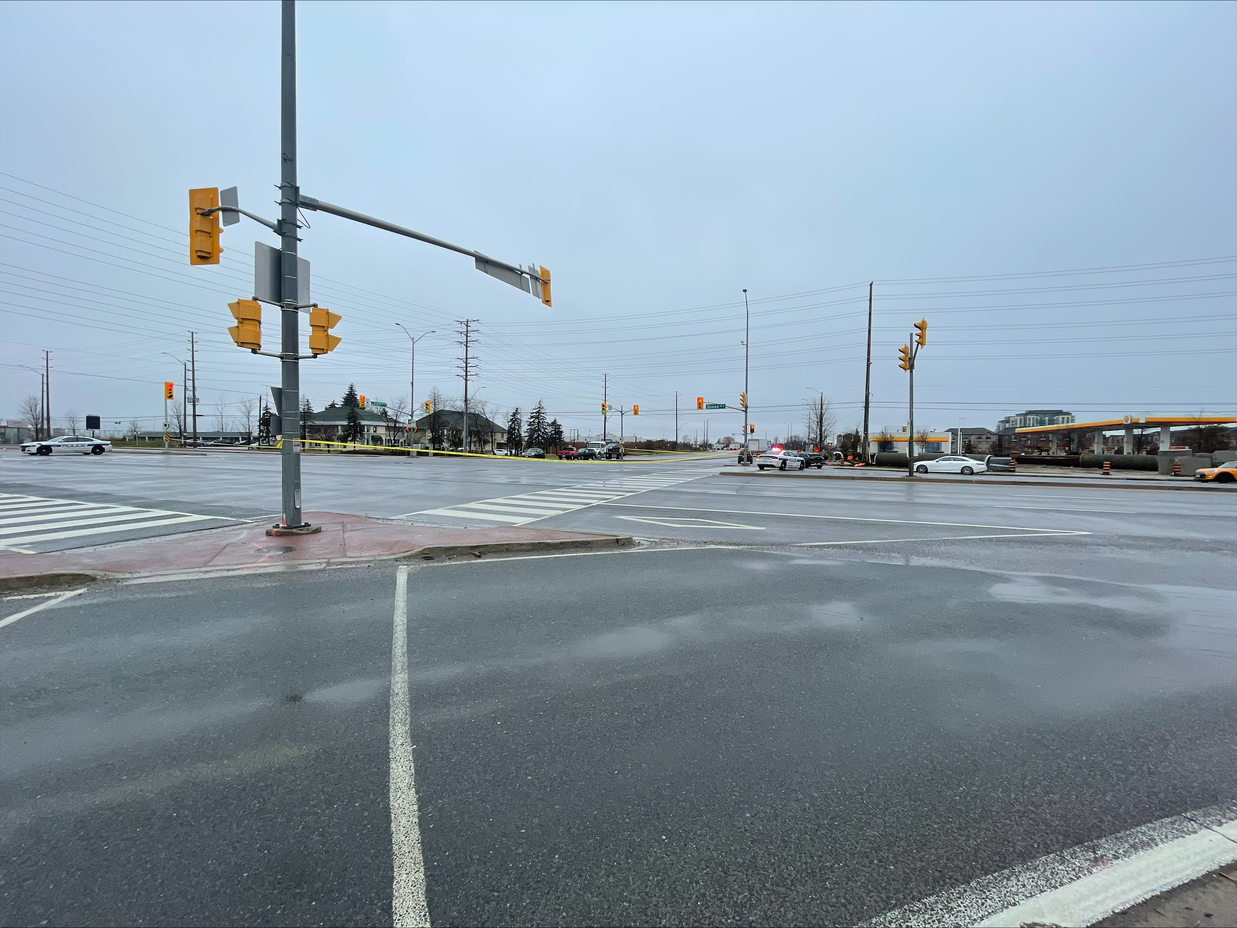 Мъж е откаран по спешност в болница с животозастрашаващи наранявания