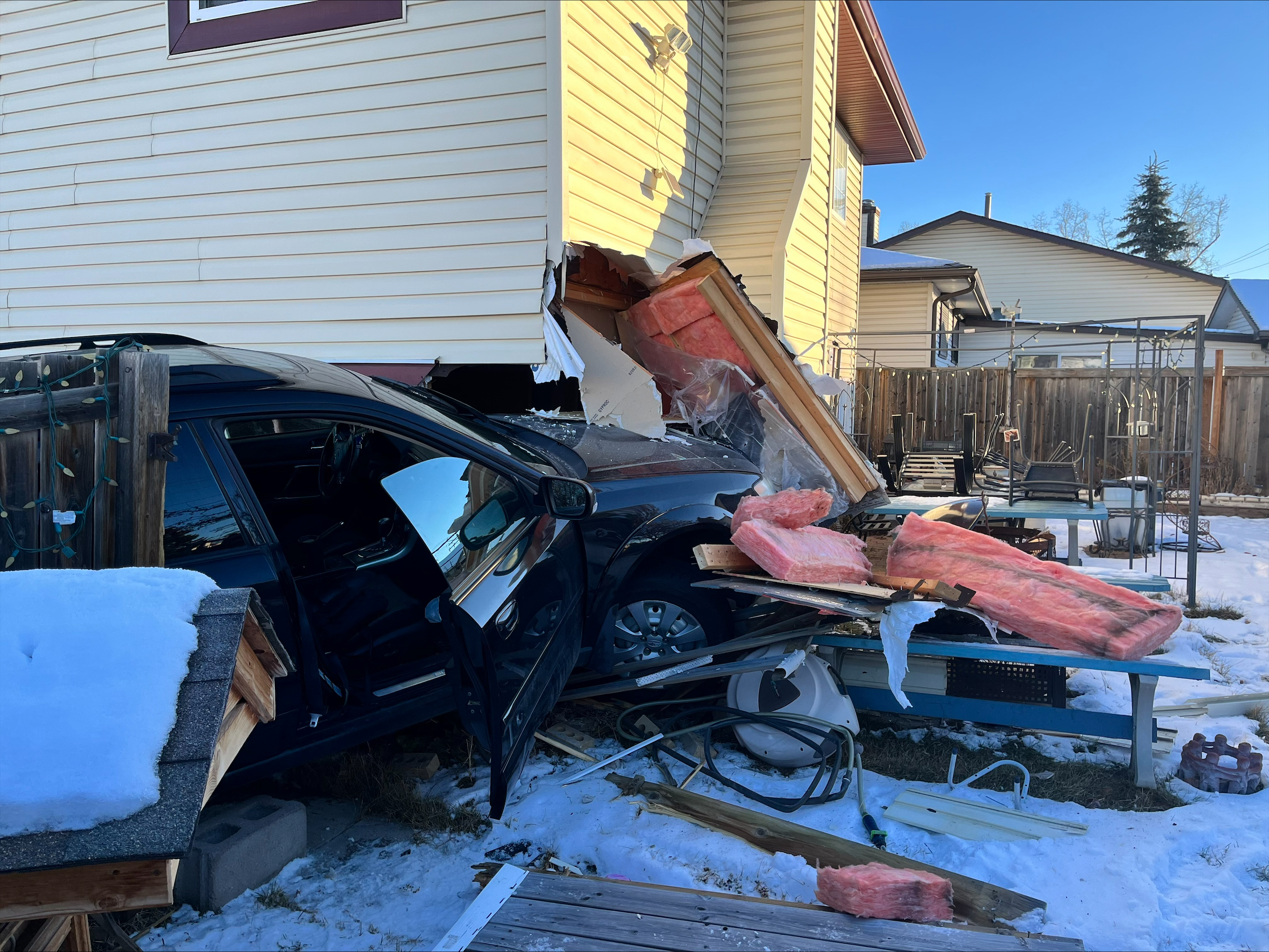 Не се съобщава за ранени след като полицията съобщи че